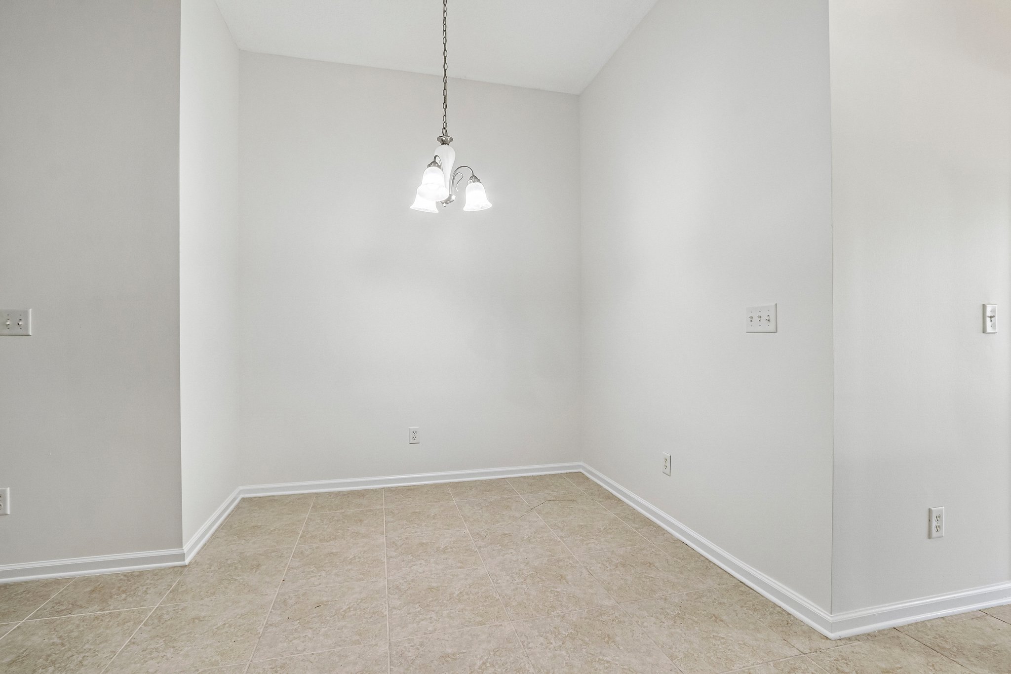 Hollow Glen Dr-S1205-013.jpg