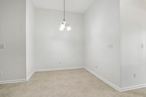 Hollow Glen Dr-S1205-013.jpg