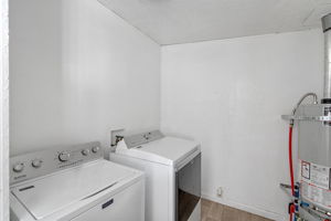  Photo 30