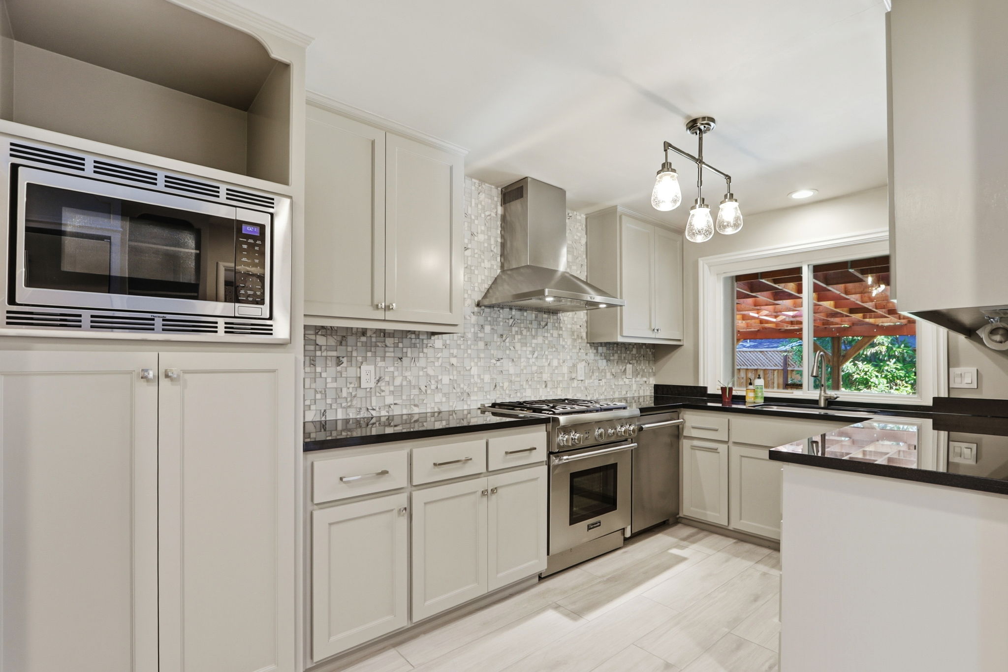 016_F8_179 Giffin Rd