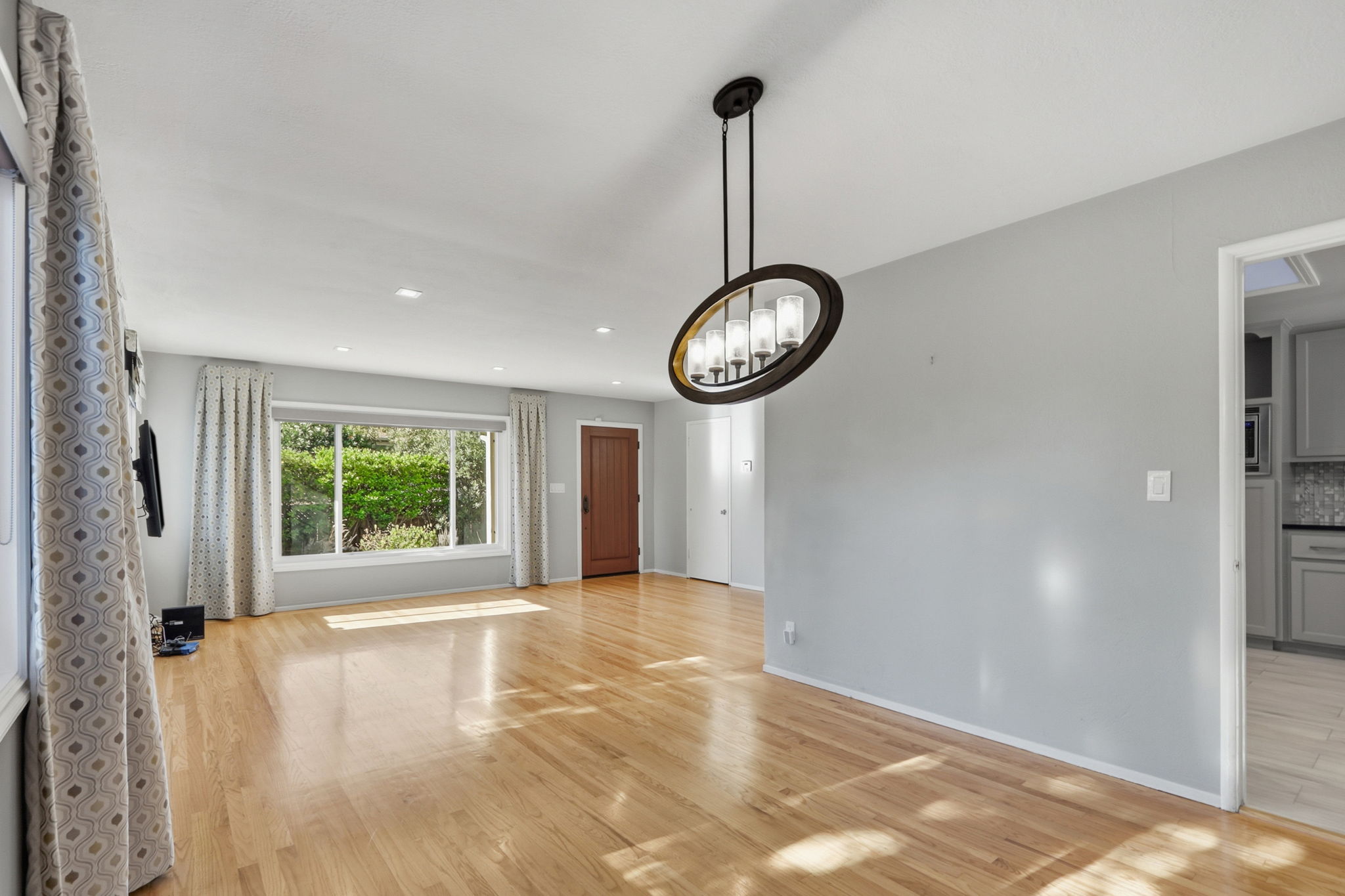 021_F8_179 Giffin Rd