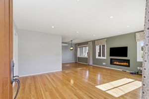 009_F8_179 Giffin Rd
