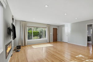 011_F8_179 Giffin Rd
