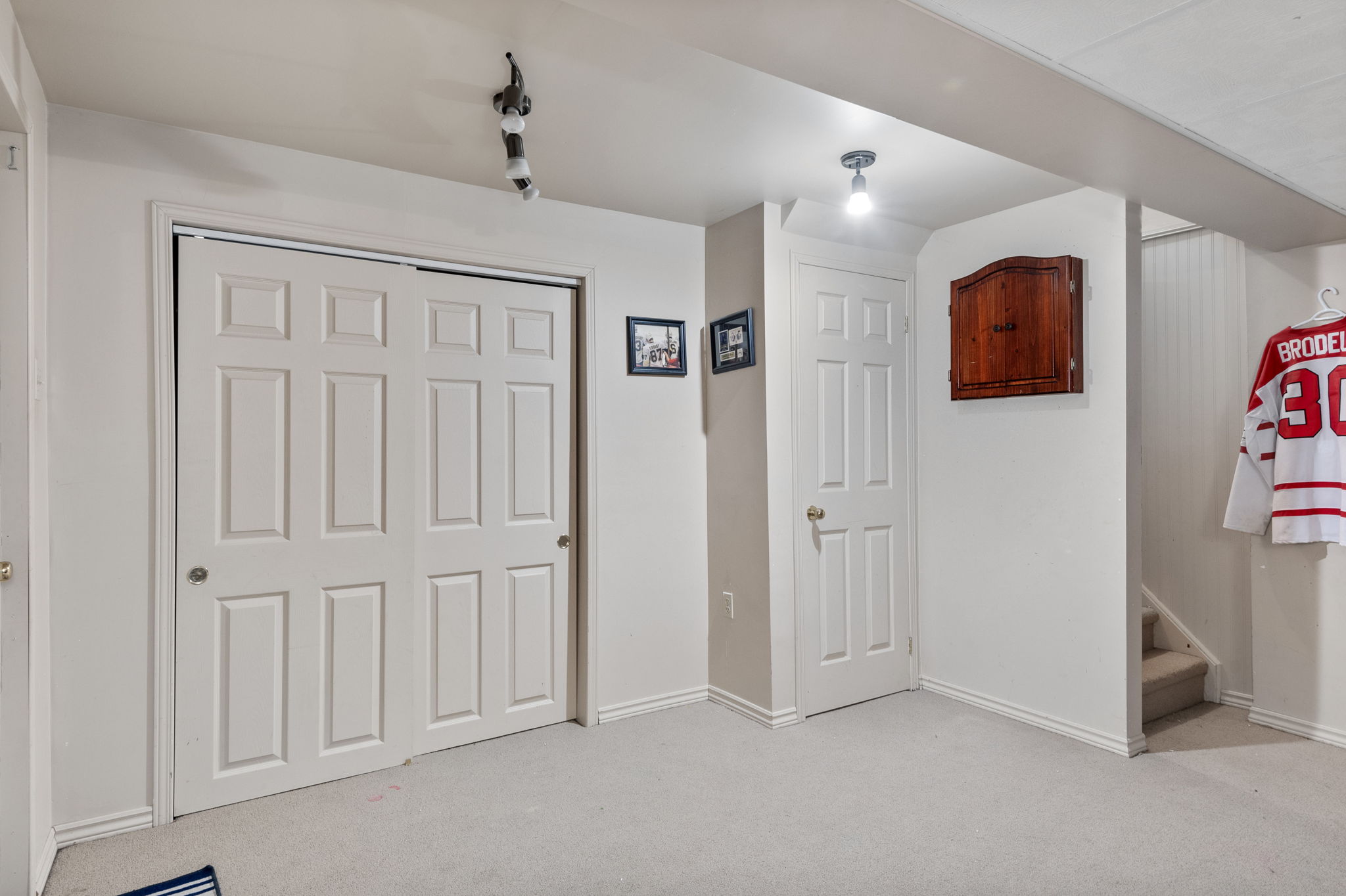 179 Vail Meadows Crescent, Bowmanville, ON L1C 4T4 Reid Media Agency