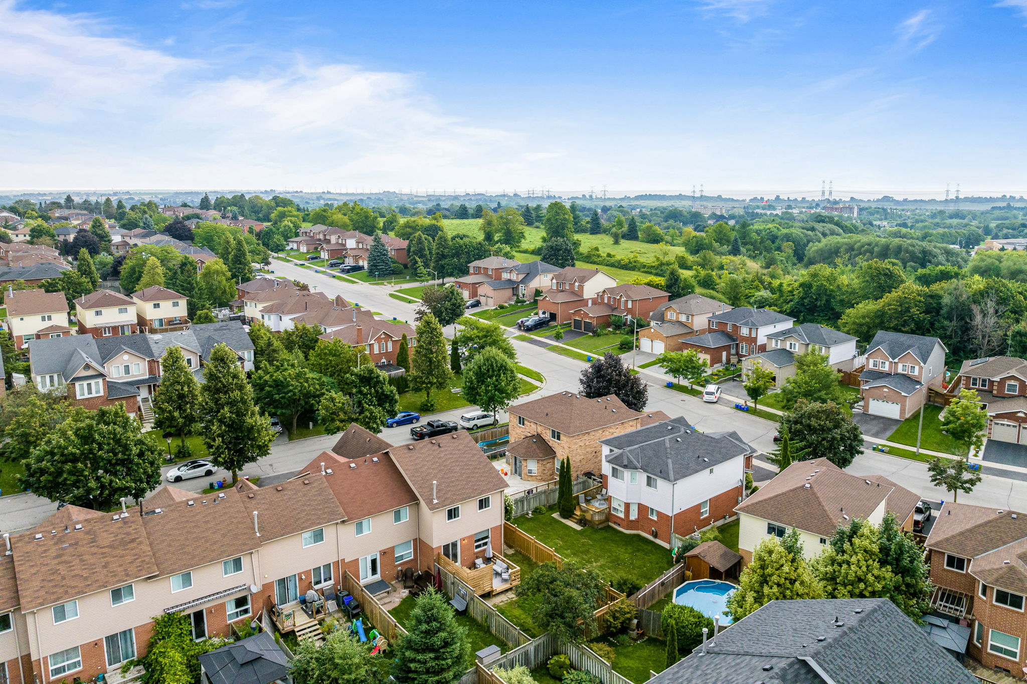 179 Vail Meadows Crescent, Bowmanville, ON L1C 4T4 Reid Media Agency