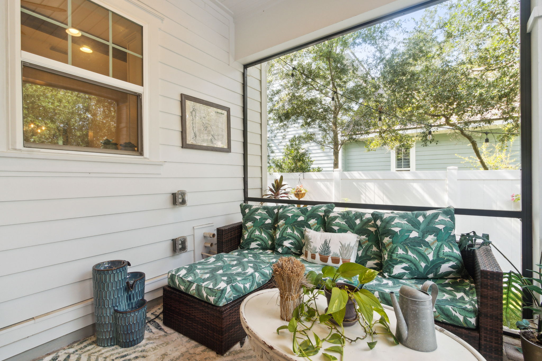 Screened-in Porch