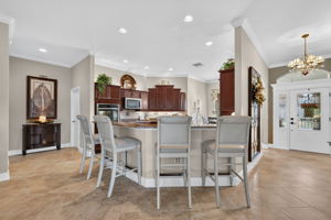 Kitchen Eat-In Counter