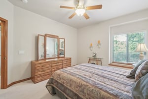 Martingale Rd-S1308-057.jpg