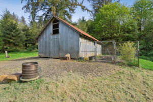  Photo 40