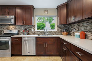 12 - Kitchen