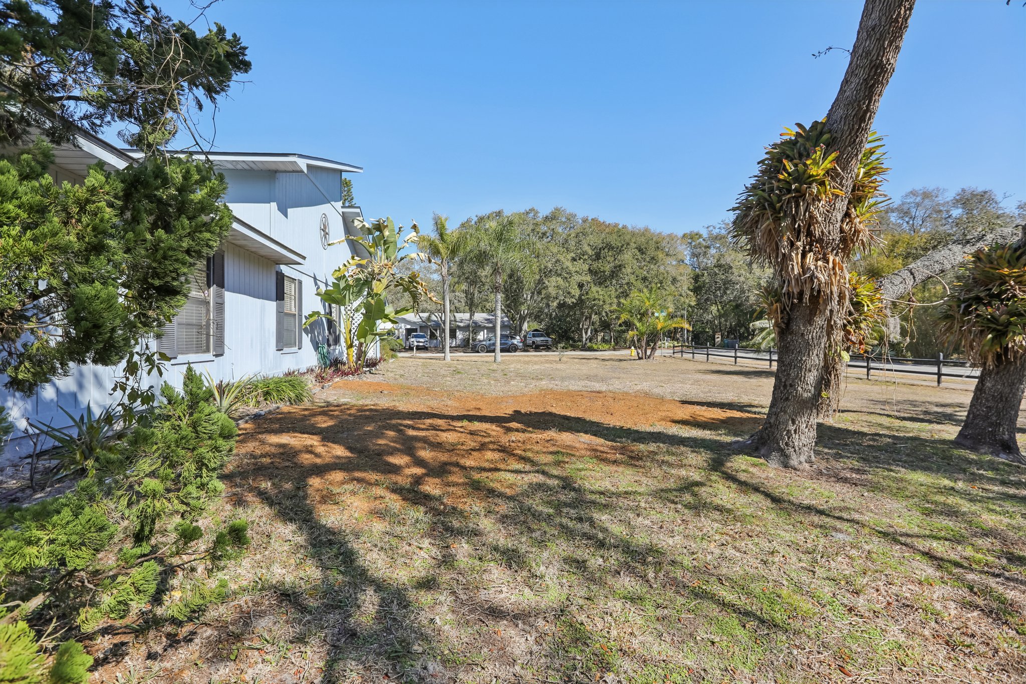 Rambling Ridge Ct-S1102-030.jpg