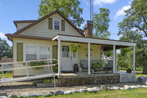  Photo 0