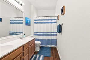  Photo 40