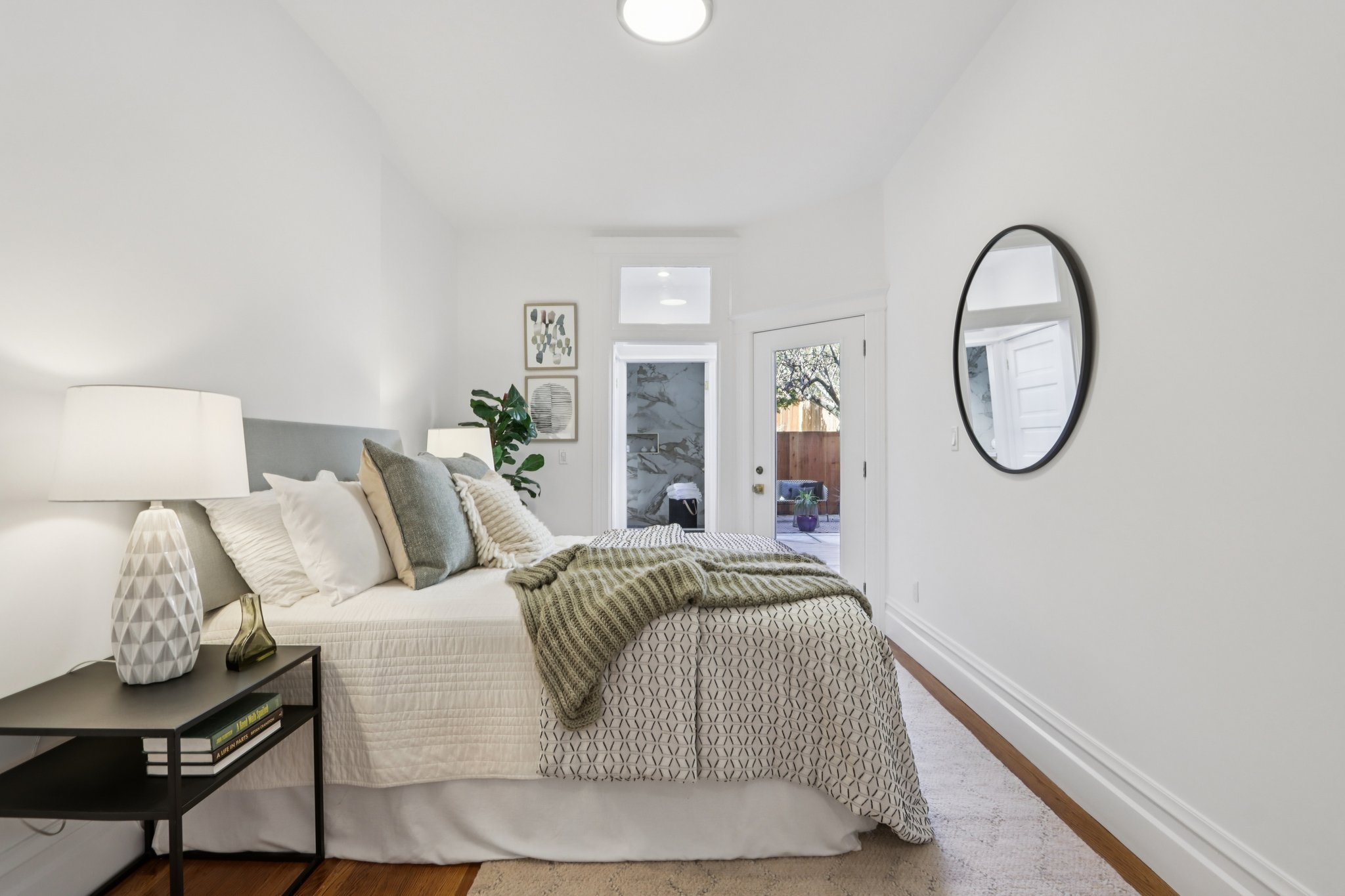 18-22 Sanchez St 18-S1302-036.jpg