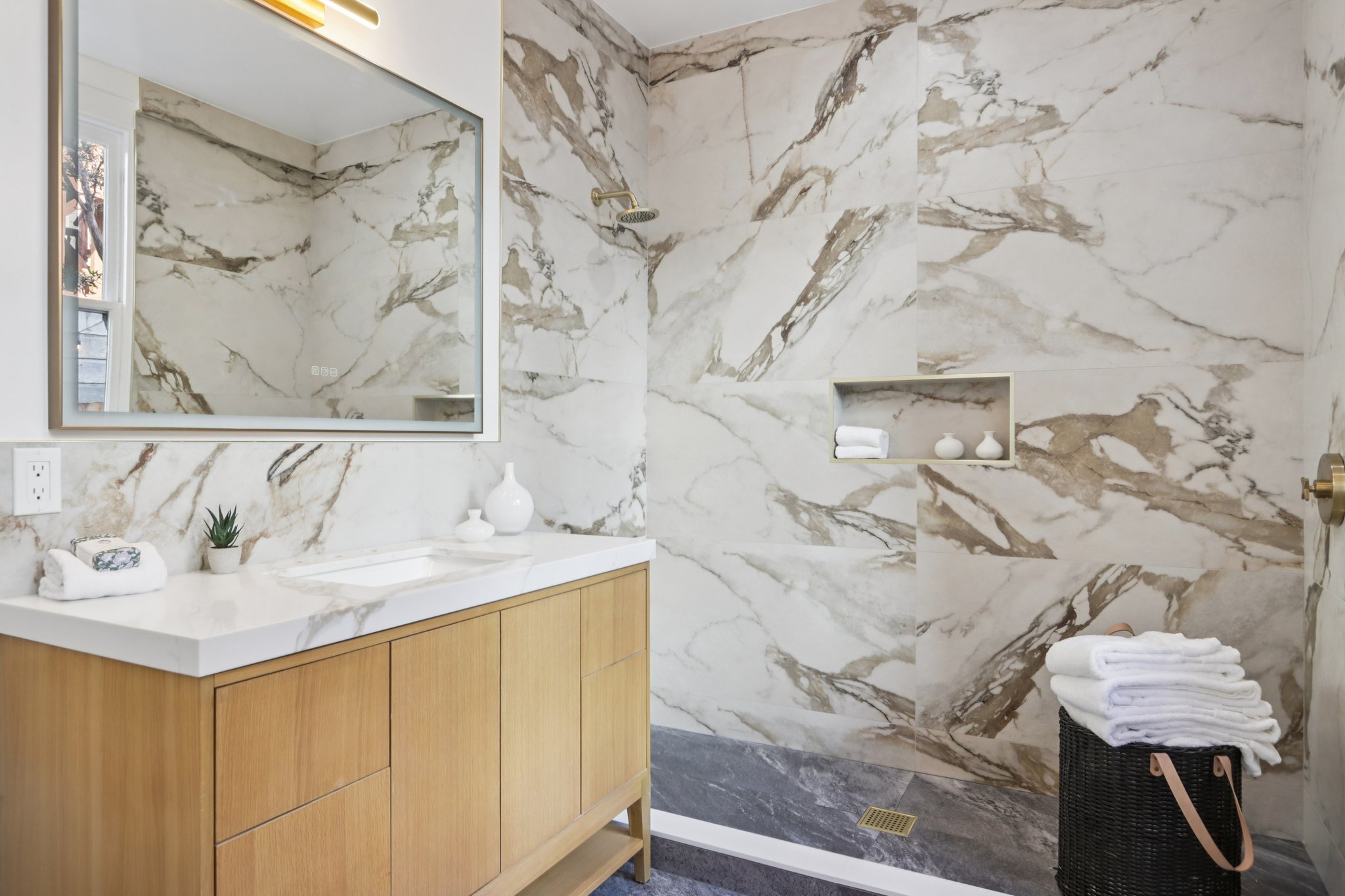 18-22 Sanchez St 18-S1302-042.jpg