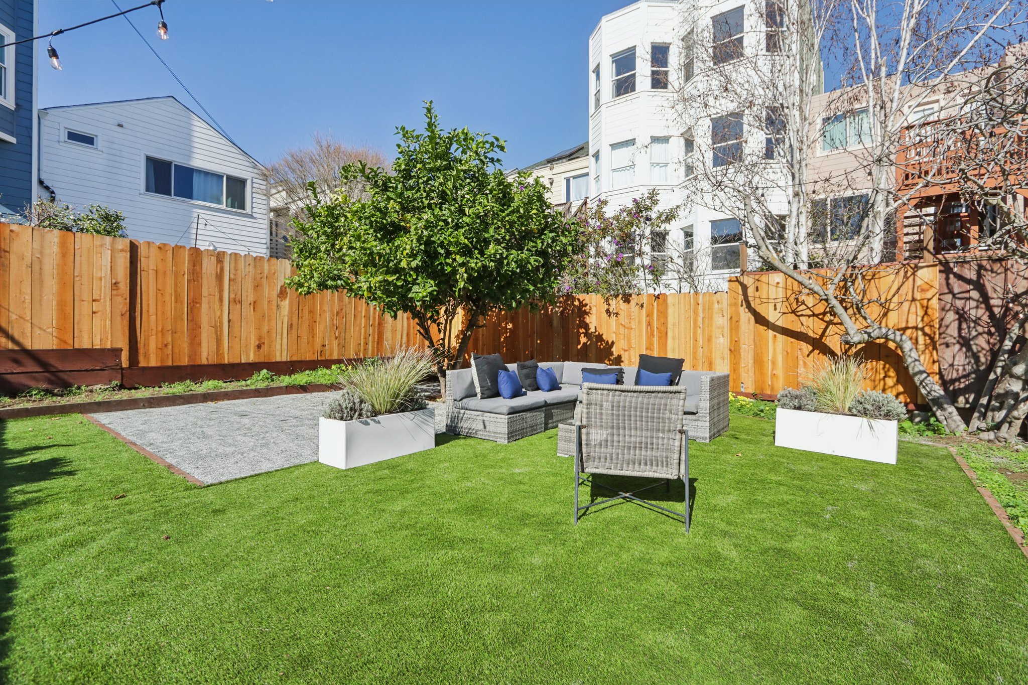 18-22 Sanchez St 18-S1302-050.jpg