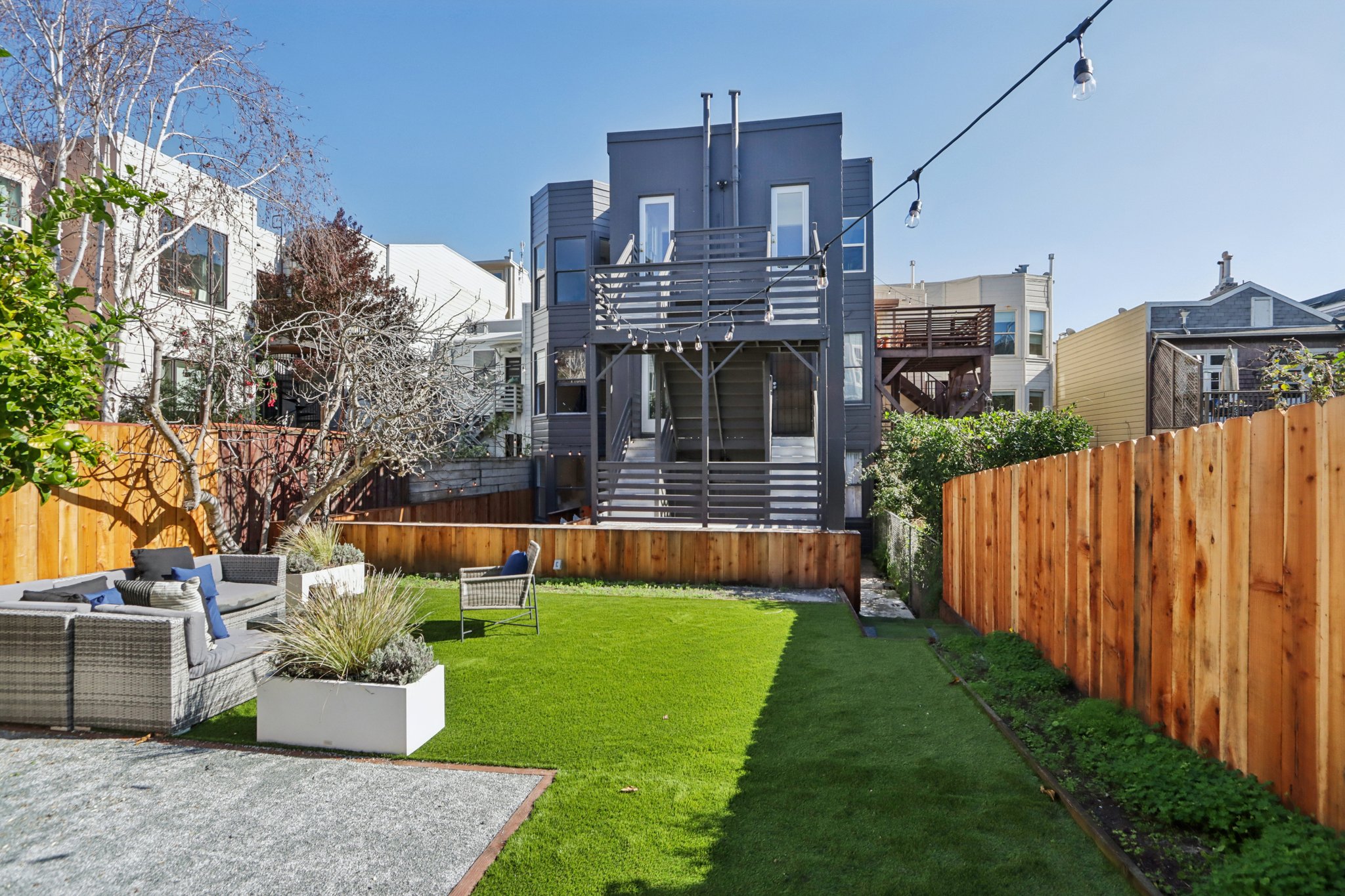 18-22 Sanchez St 18-S1302-054.jpg