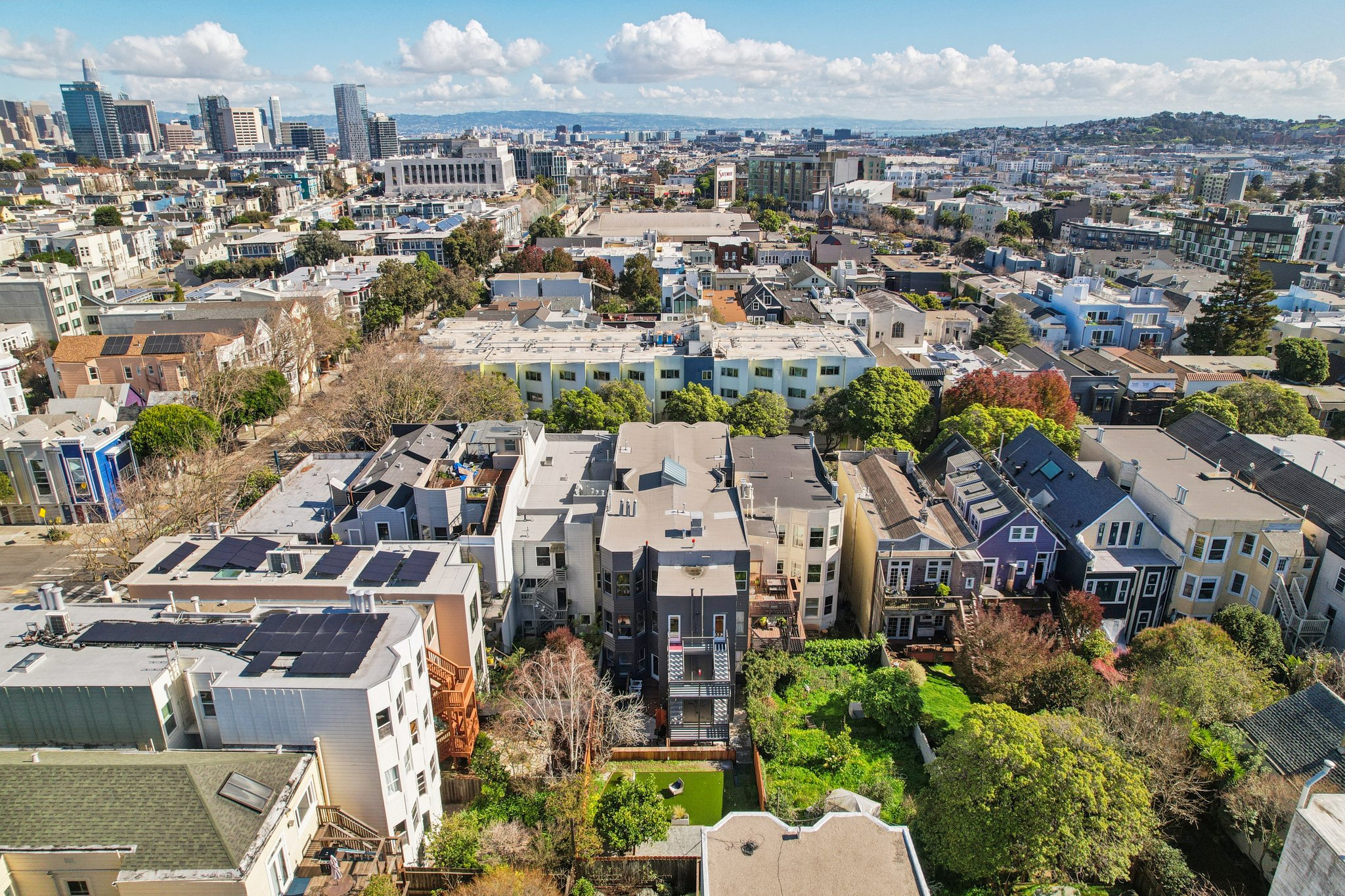 18-22 Sanchez St 18-S1302-060.jpg