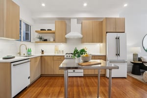 18-22 Sanchez St 18-S1302-025.jpg