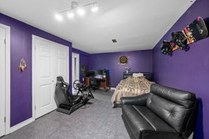  Photo 33