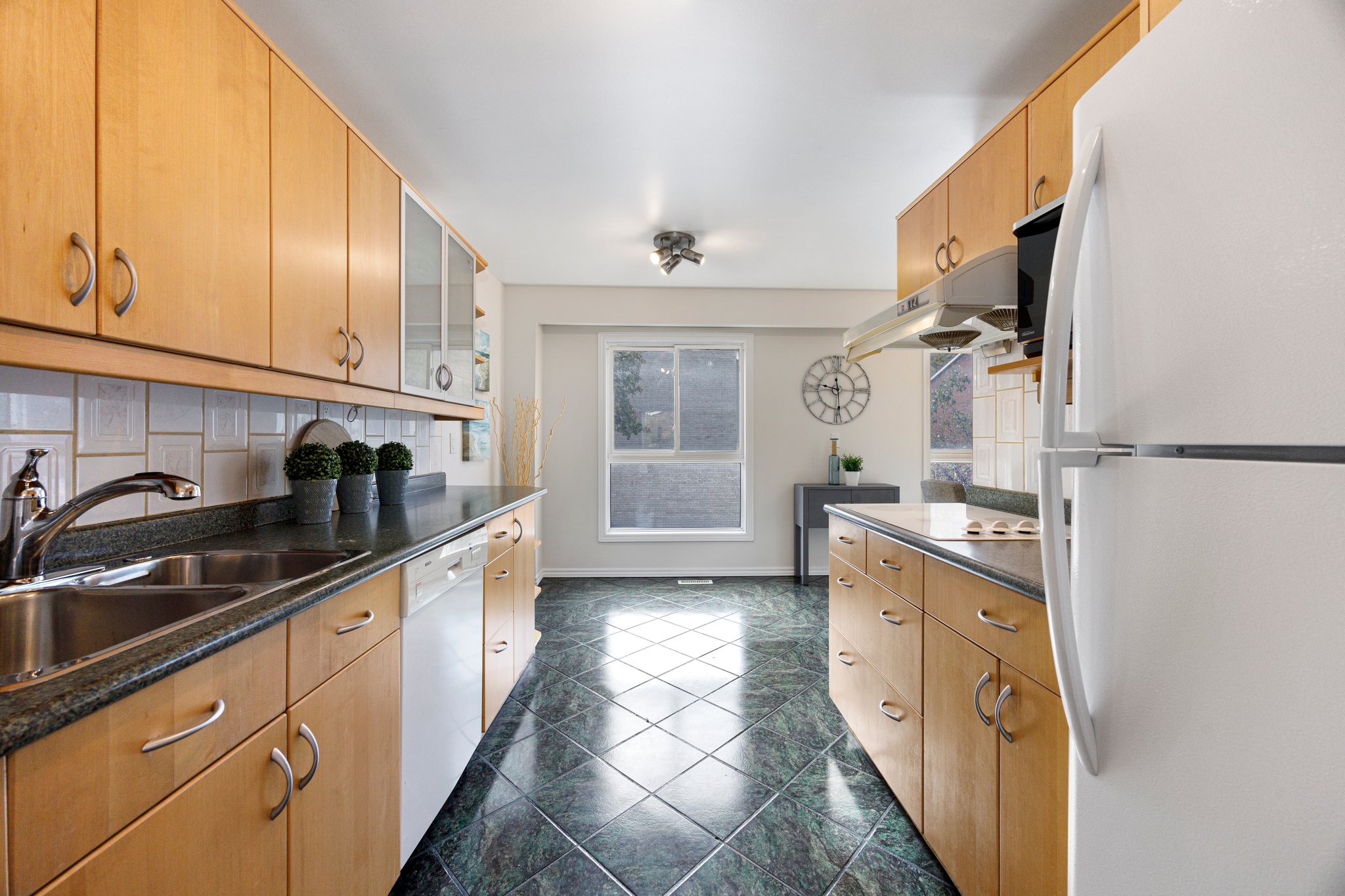 Toronto property showcase — delivered property photograph 8