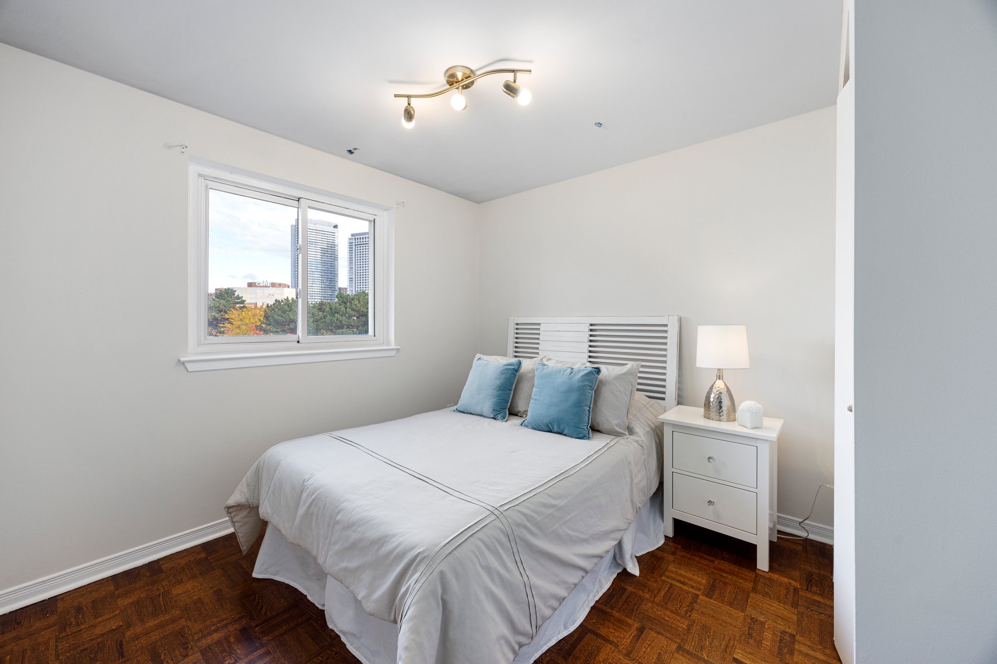 Toronto property showcase — delivered property photograph 12