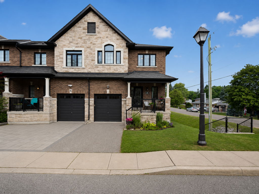 18 Charmuse Ln
