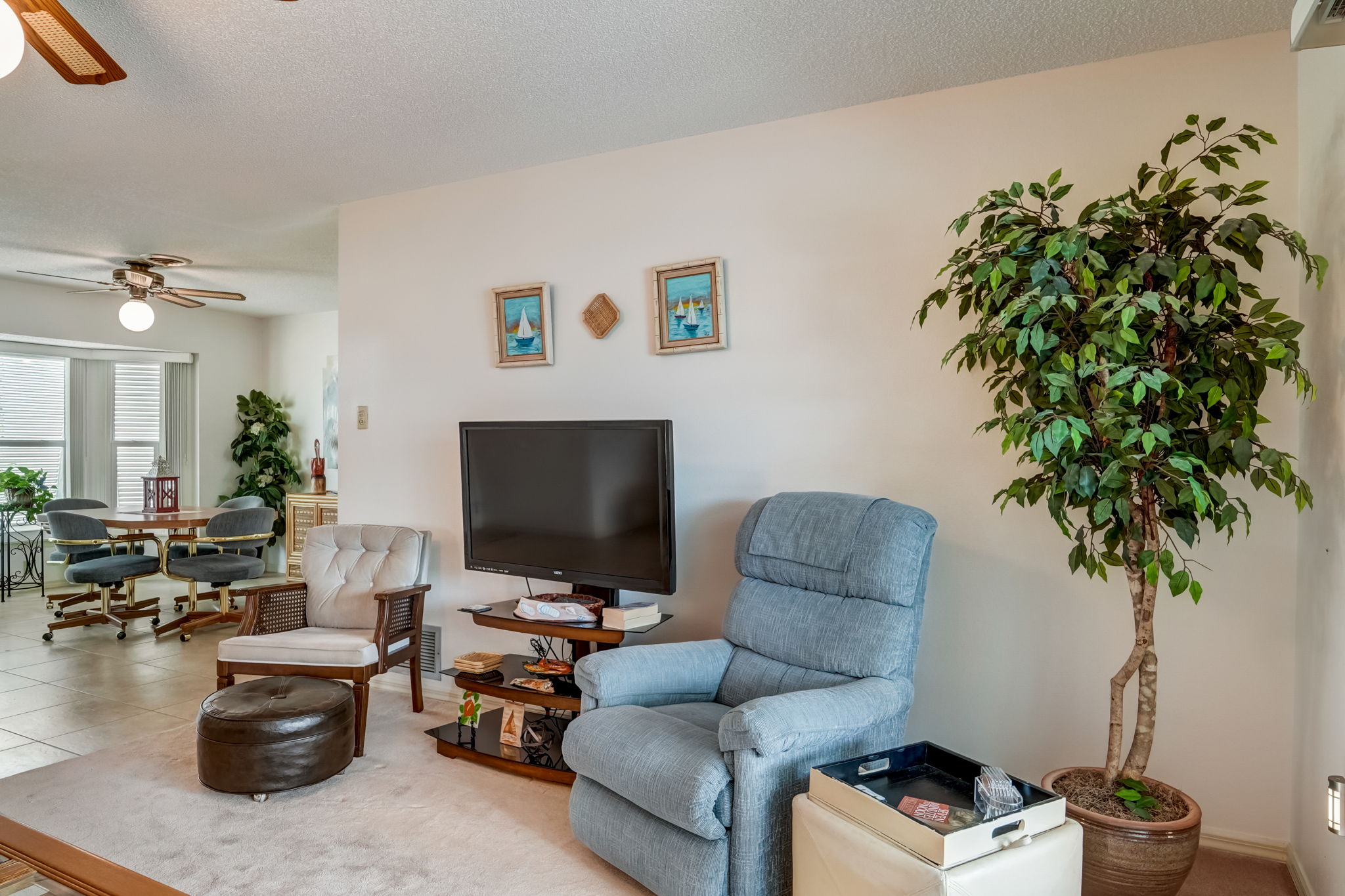 18 Clintwood Ave, Englewood, FL 34223 ShowingTime+ Listing Media Services