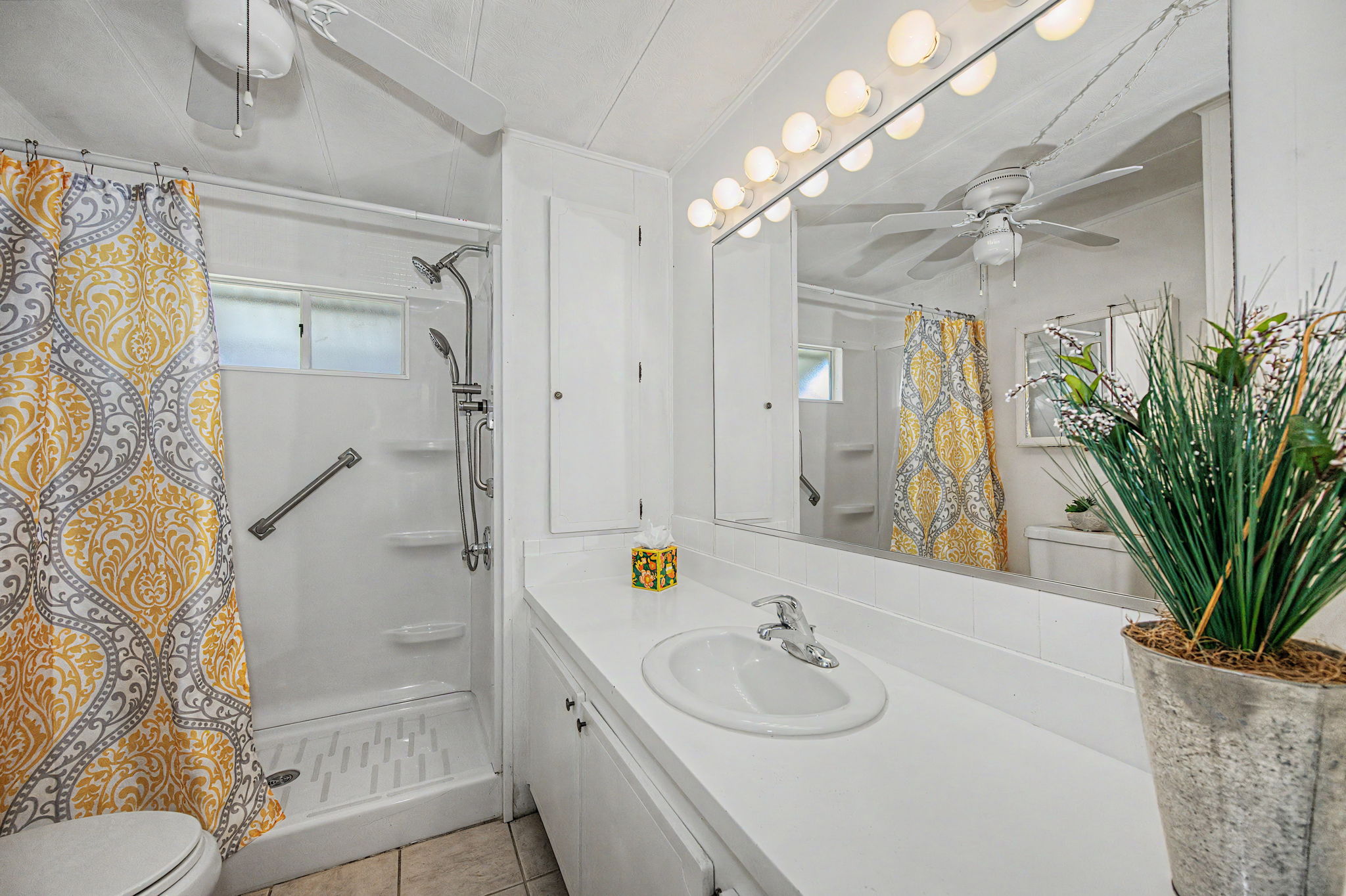 Bathroom 2a-e