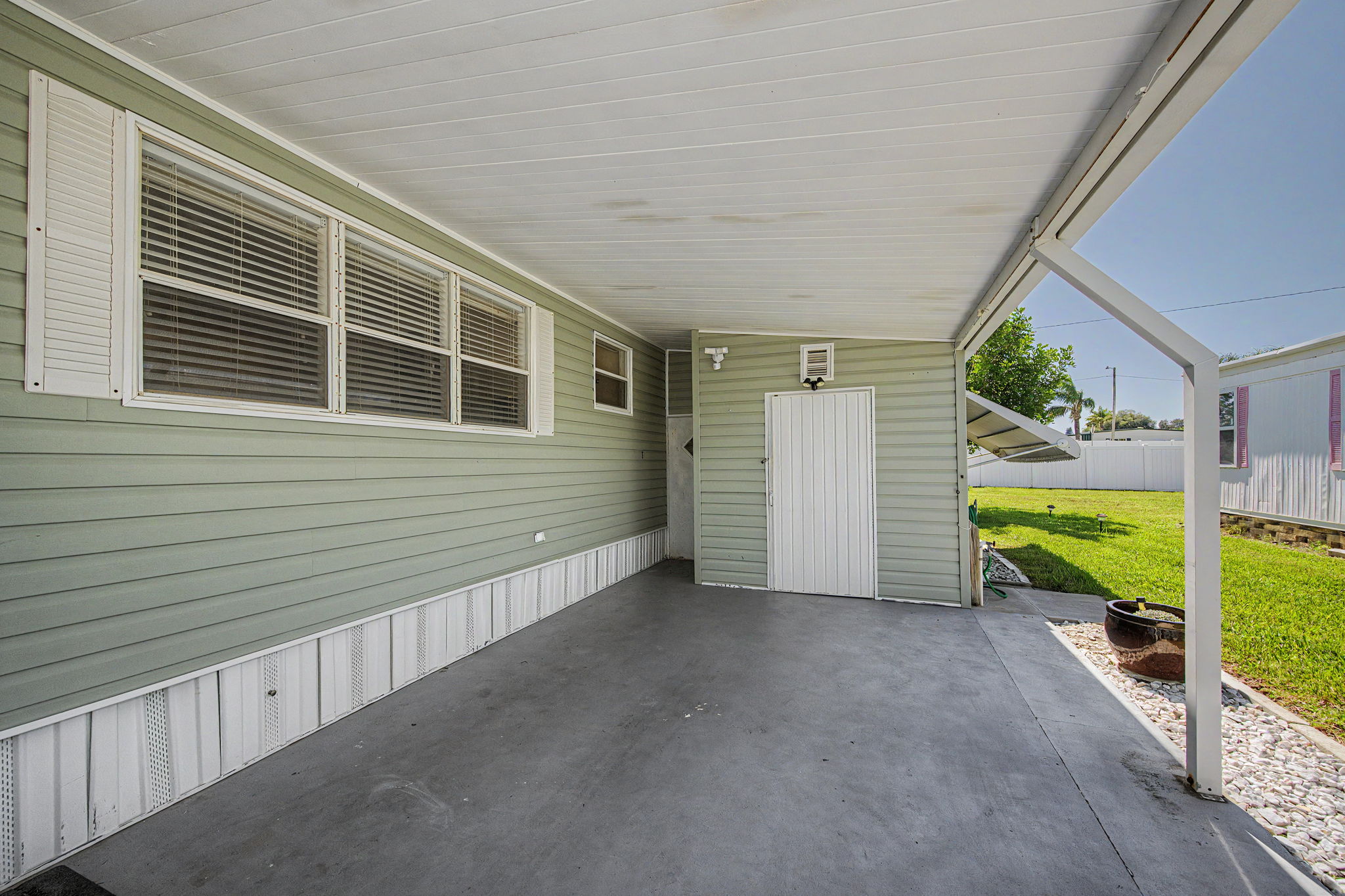 Car Port 1