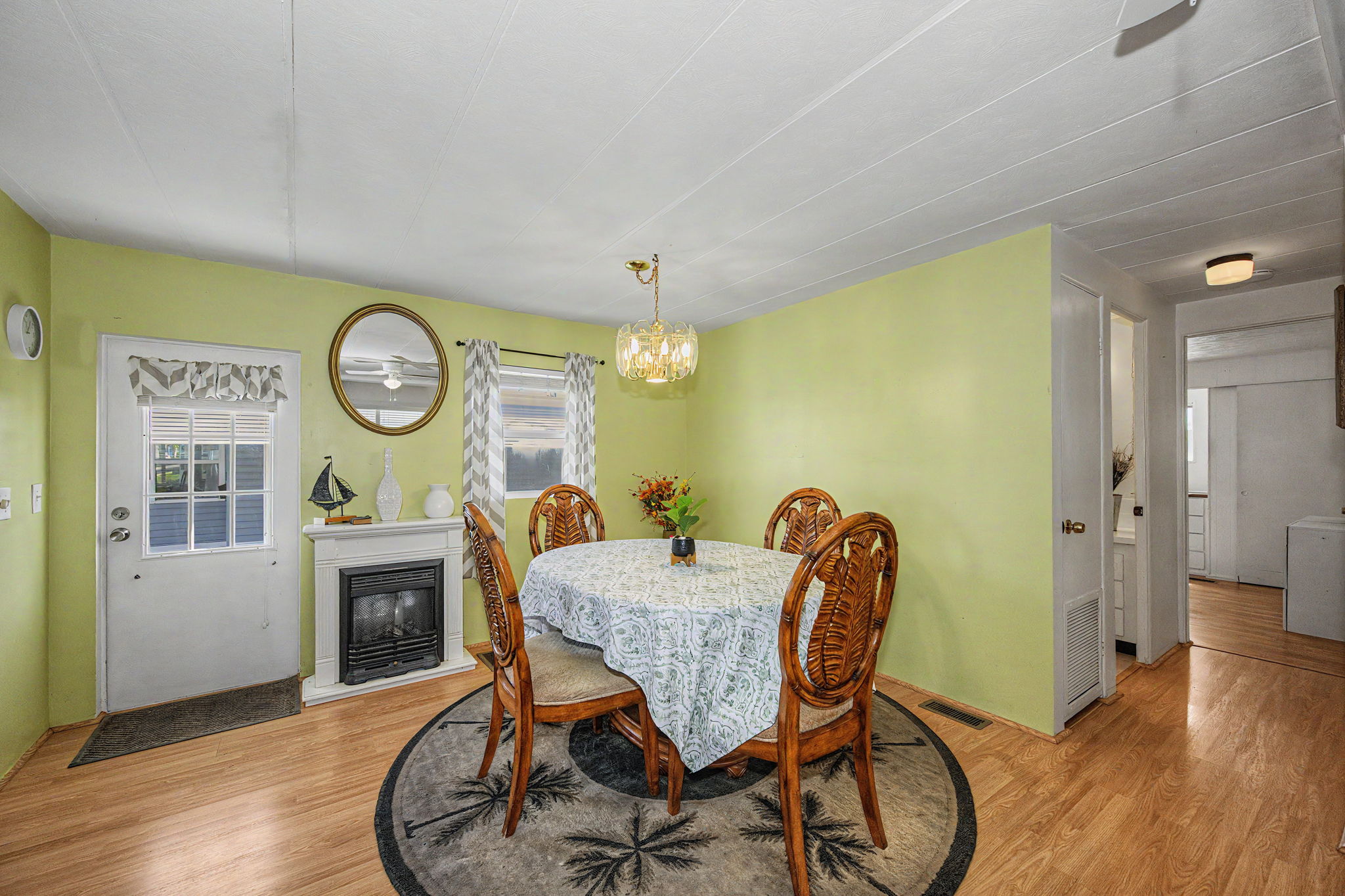 Dining Room 1