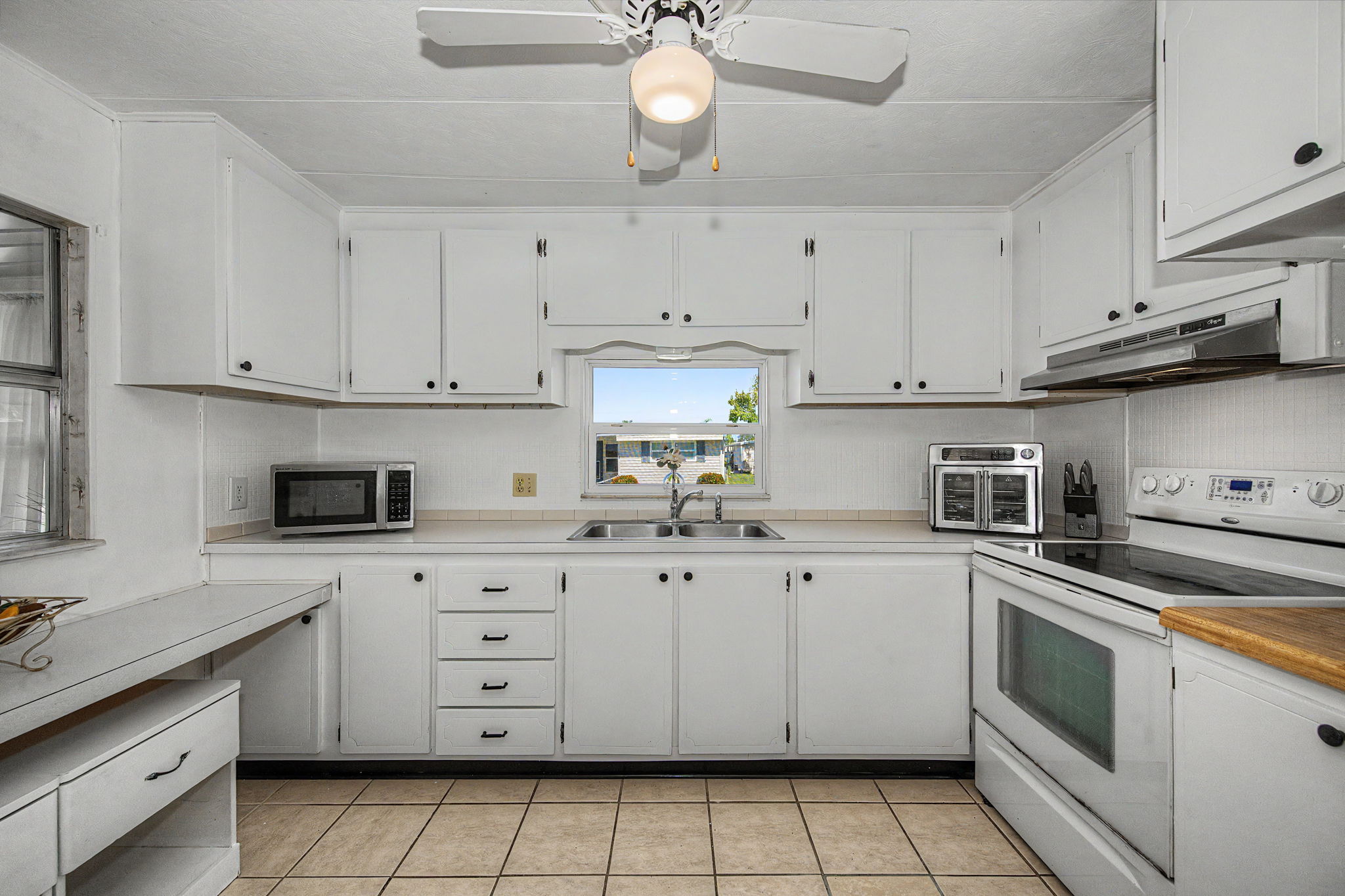 Kitchen 1-e