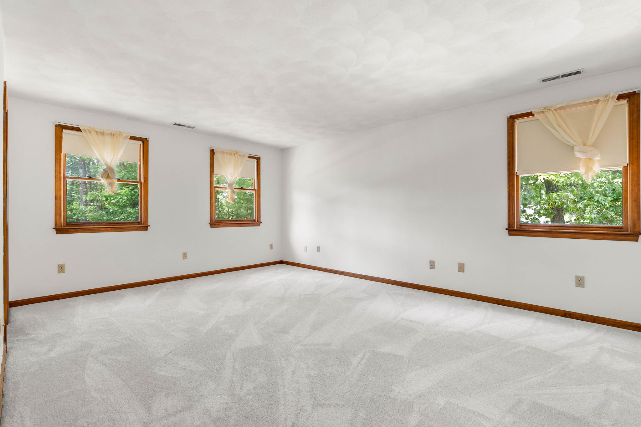 18 Equestrian Dr, North Andover, MA 01845, USA Photo 16