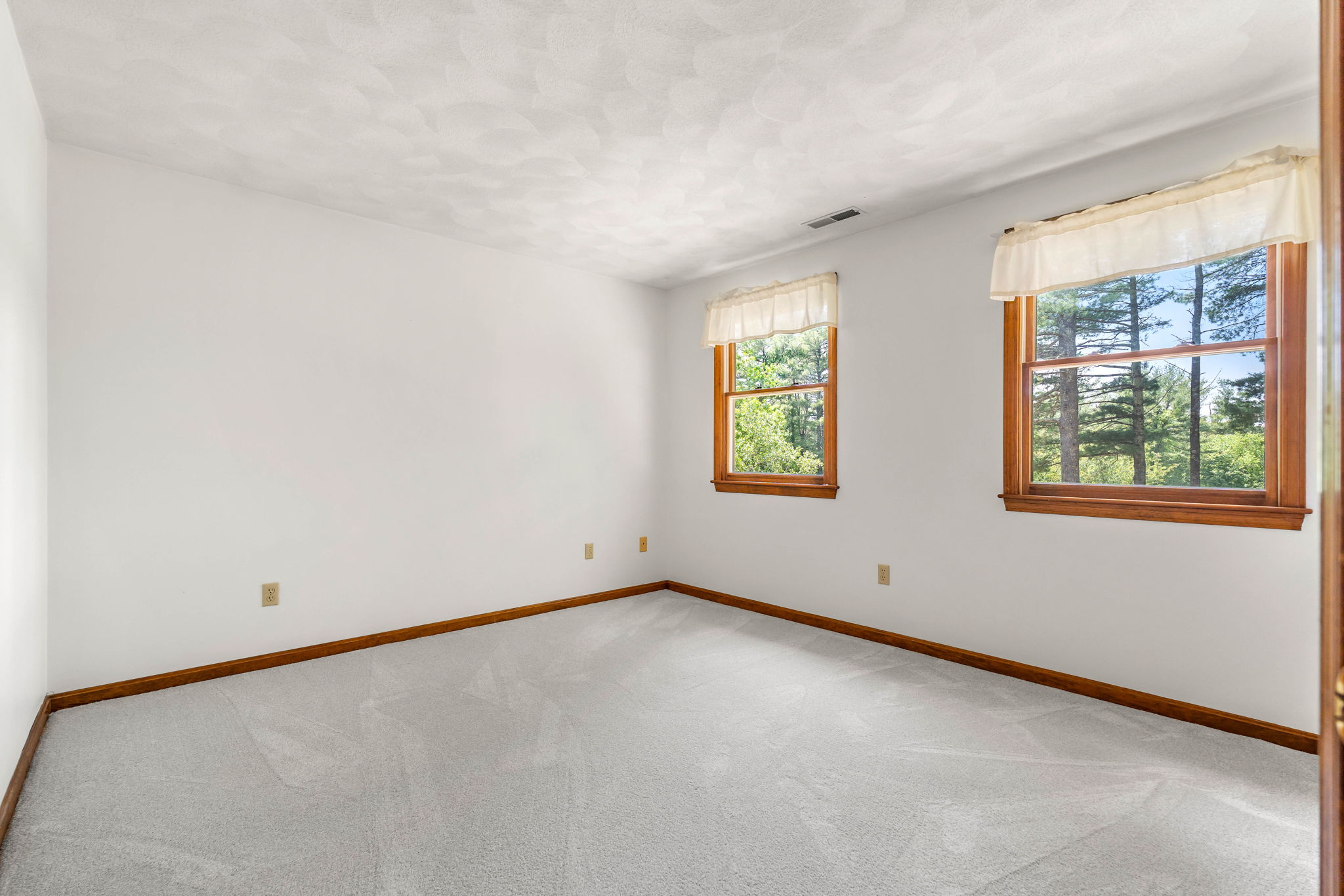 18 Equestrian Dr, North Andover, MA 01845, USA Photo 23