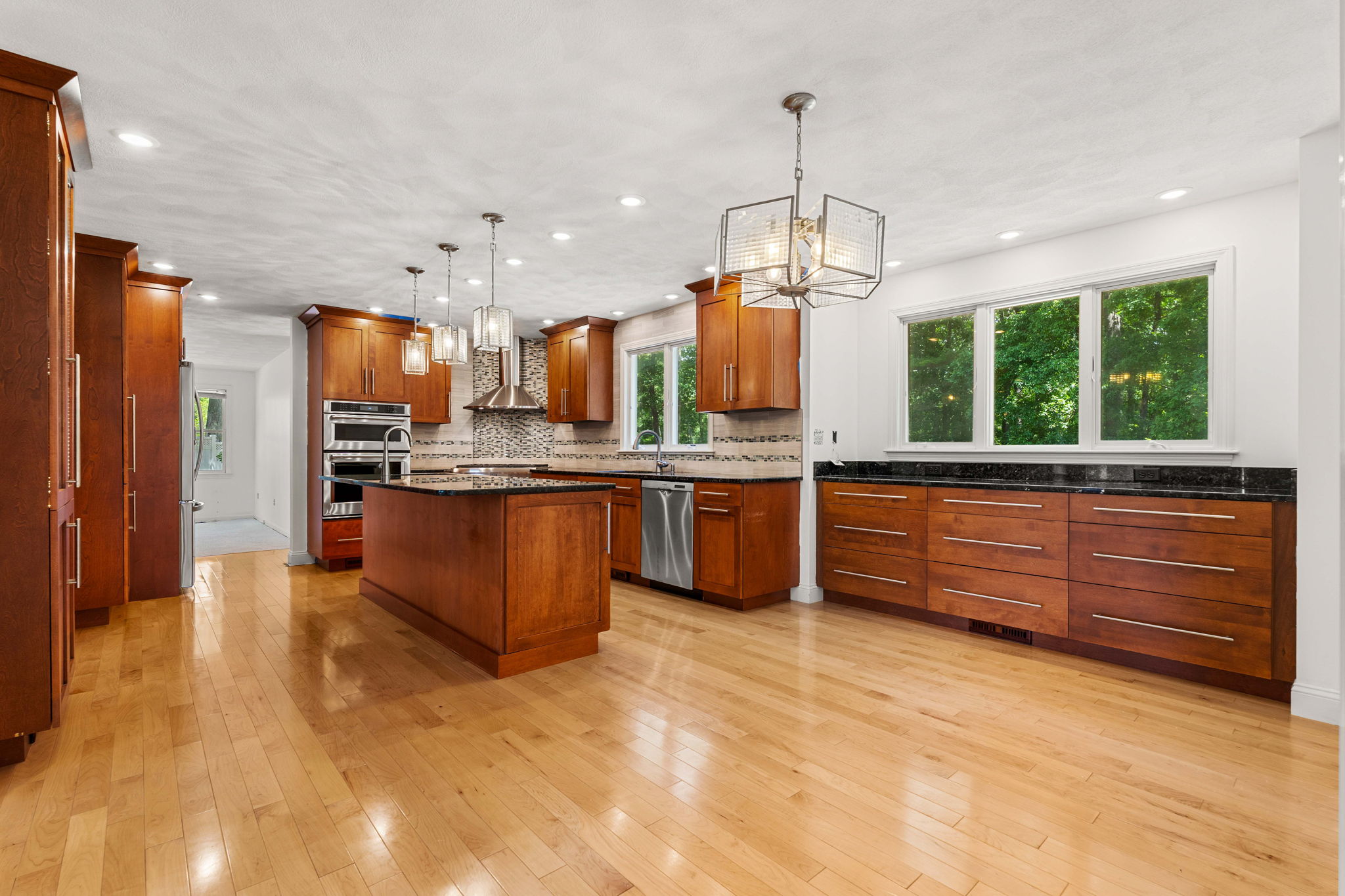 18 Equestrian Dr, North Andover, MA 01845, USA Photo 5