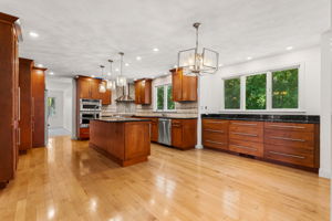 18 Equestrian Dr, North Andover, MA 01845, USA Photo 4