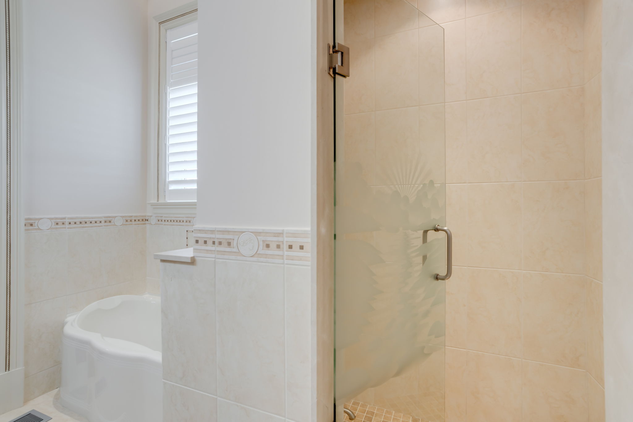  18 Farina Dr, Brampton, ON L6P 0E3, US Photo 83