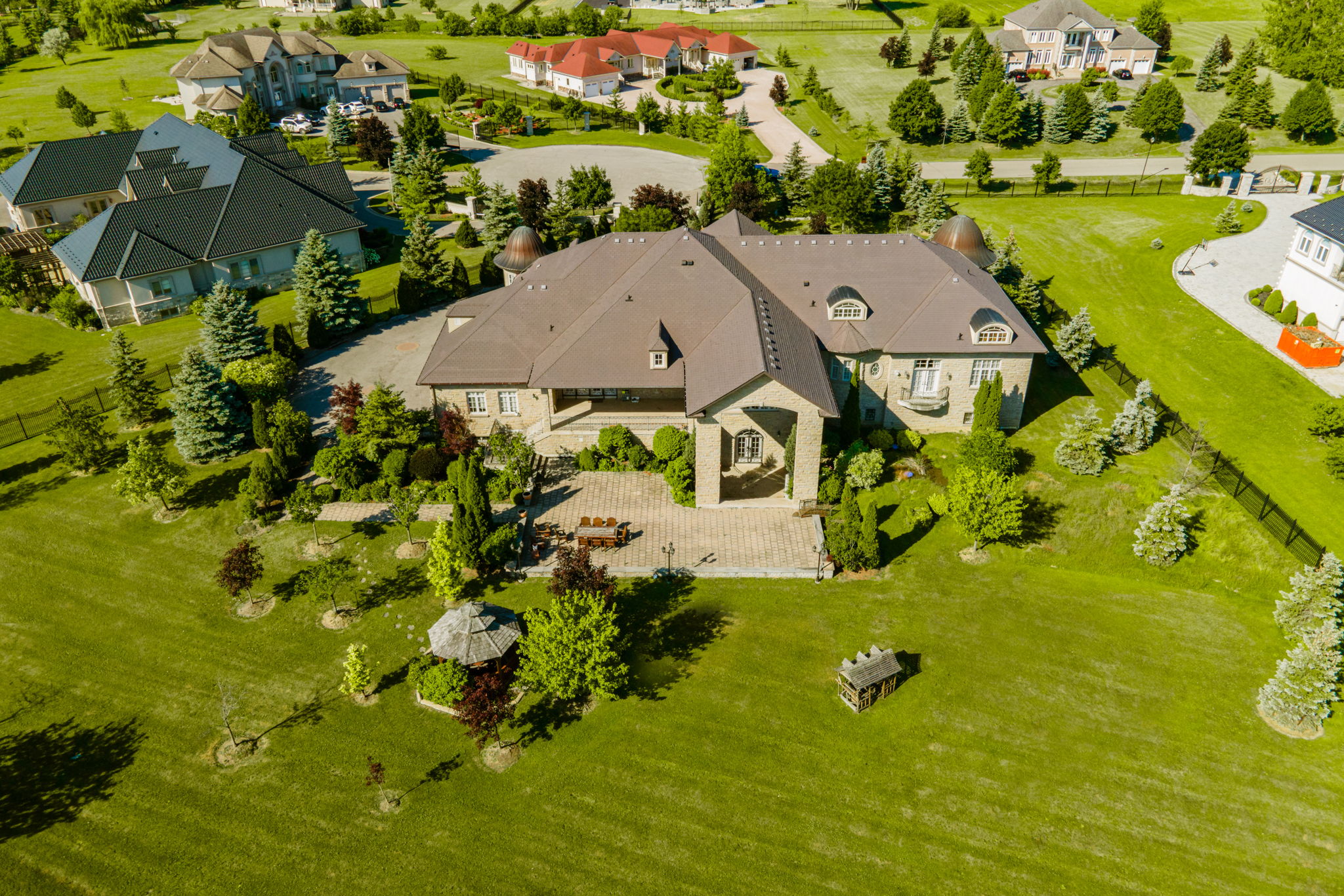  18 Farina Dr, Brampton, ON L6P 0E3, US Photo 5