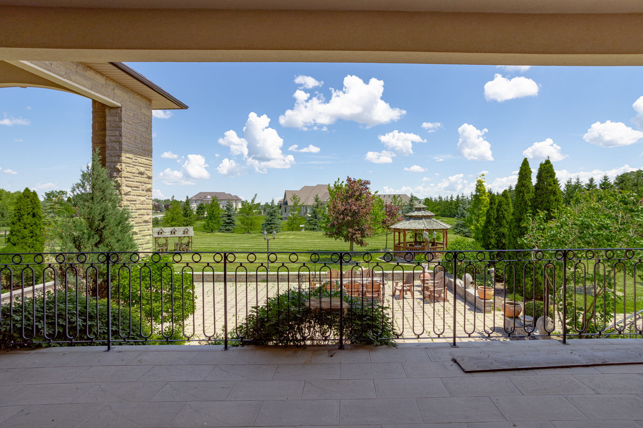  18 Farina Dr, Brampton, ON L6P 0E3, US Photo 10