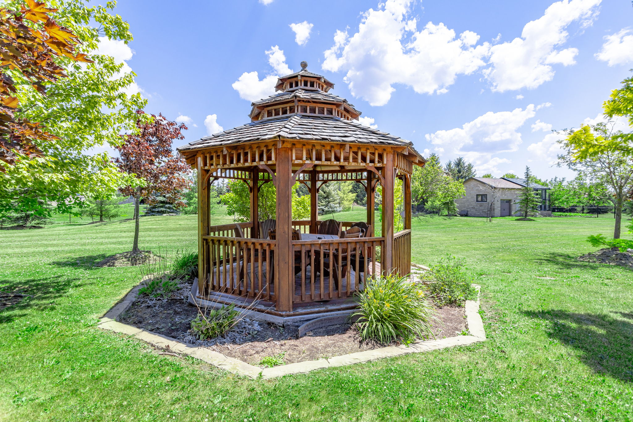  18 Farina Dr, Brampton, ON L6P 0E3, US Photo 18