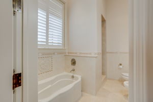  18 Farina Dr, Brampton, ON L6P 0E3, US Photo 81