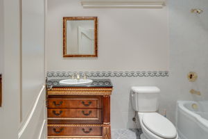  18 Farina Dr, Brampton, ON L6P 0E3, US Photo 102