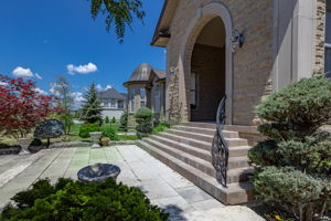  18 Farina Dr, Brampton, ON L6P 0E3, US Photo 30