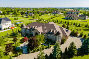  18 Farina Dr, Brampton, ON L6P 0E3, US Photo 1
