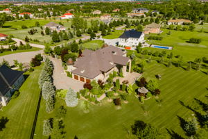  18 Farina Dr, Brampton, ON L6P 0E3, US Photo 5
