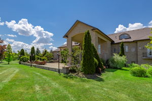  18 Farina Dr, Brampton, ON L6P 0E3, US Photo 28