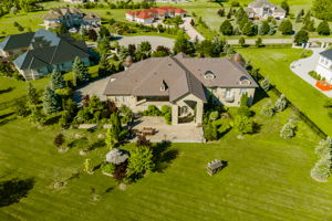  18 Farina Dr, Brampton, ON L6P 0E3, US Photo 4