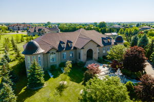  18 Farina Dr, Brampton, ON L6P 0E3, US Photo 7