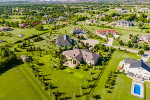  18 Farina Dr, Brampton, ON L6P 0E3, US Photo 2