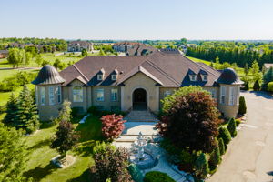  18 Farina Dr, Brampton, ON L6P 0E3, US Photo 8
